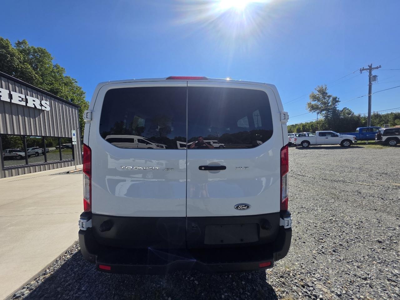 Ford Transit 350 Wagon Low Roof XL w/Sliding Pass. 148-in. WB 2018
