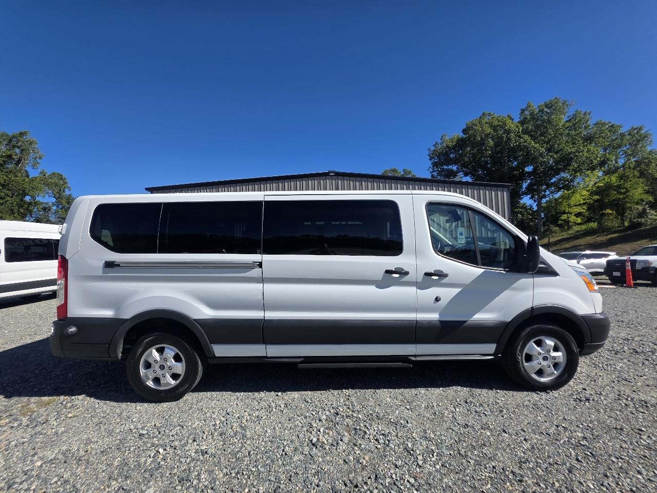 Ford Transit 350 Wagon Low Roof XL w/Sliding Pass. 148-in. WB 2018