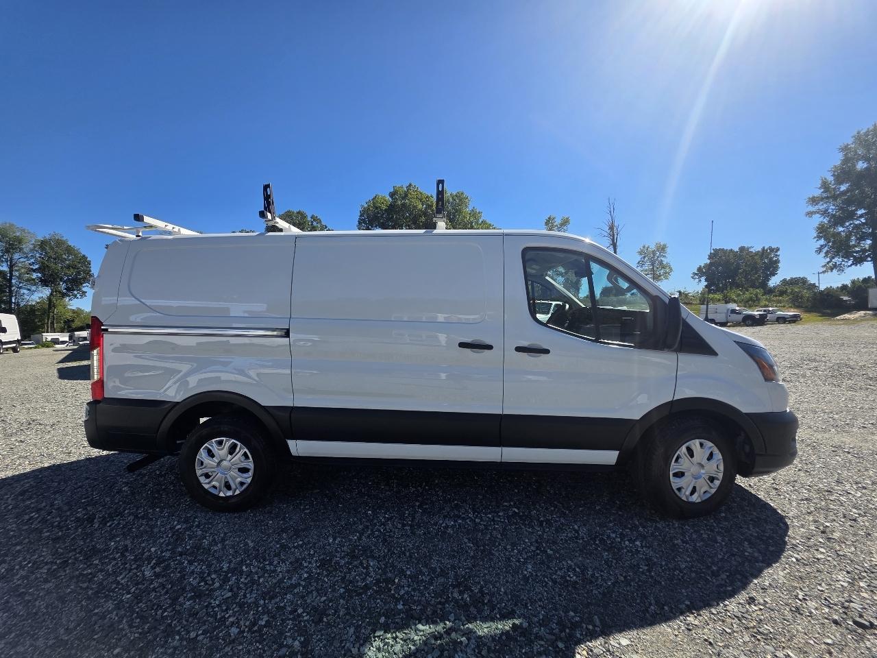 Ford Transit 150 Van Low Roof w/Sliding Pass. 130-in. WB 2020