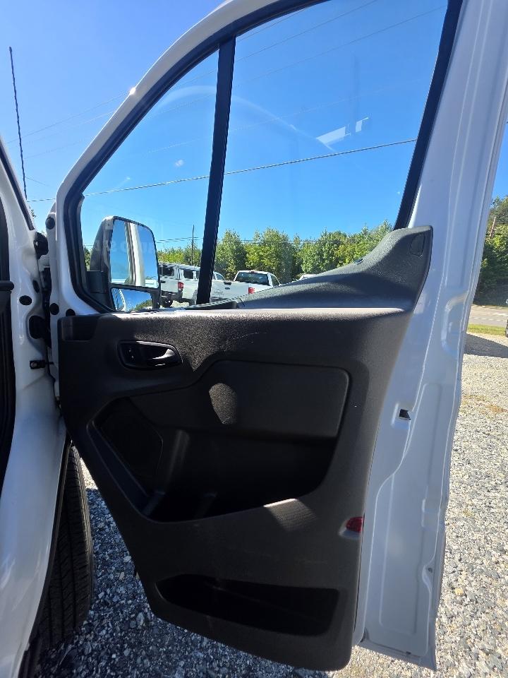 Ford Transit 150 Van Low Roof w/Sliding Pass. 130-in. WB 2020