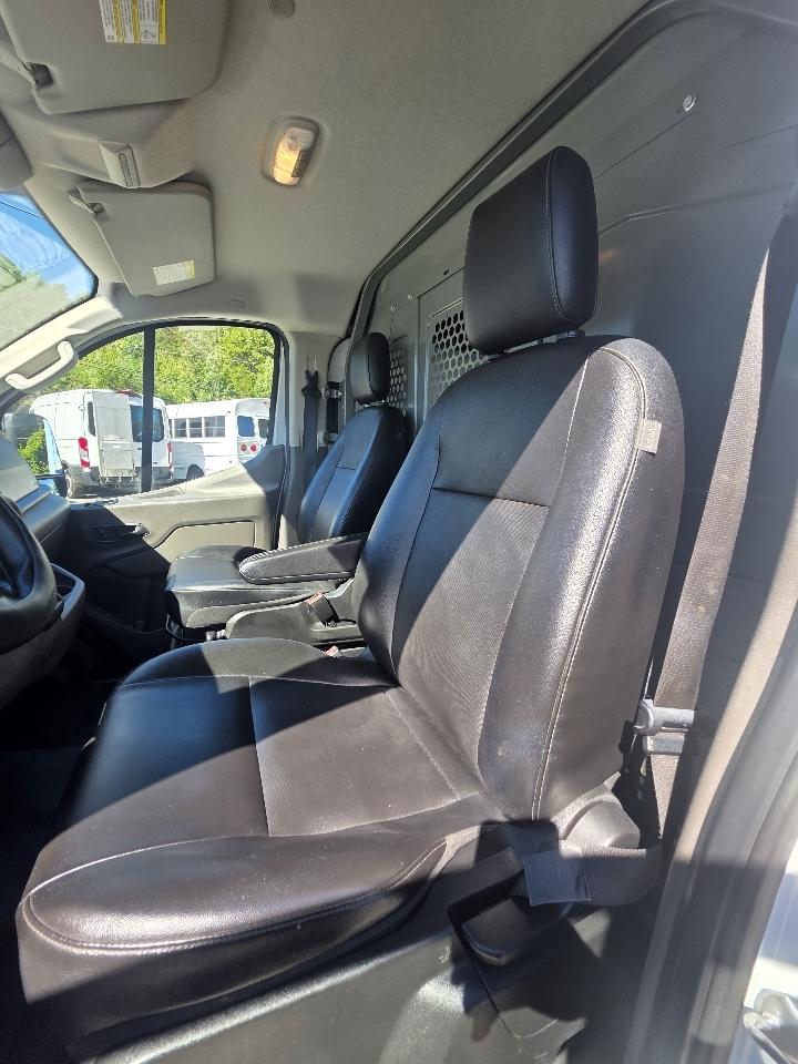 Ford Transit 150 Van Low Roof w/Sliding Pass. 130-in. WB 2020