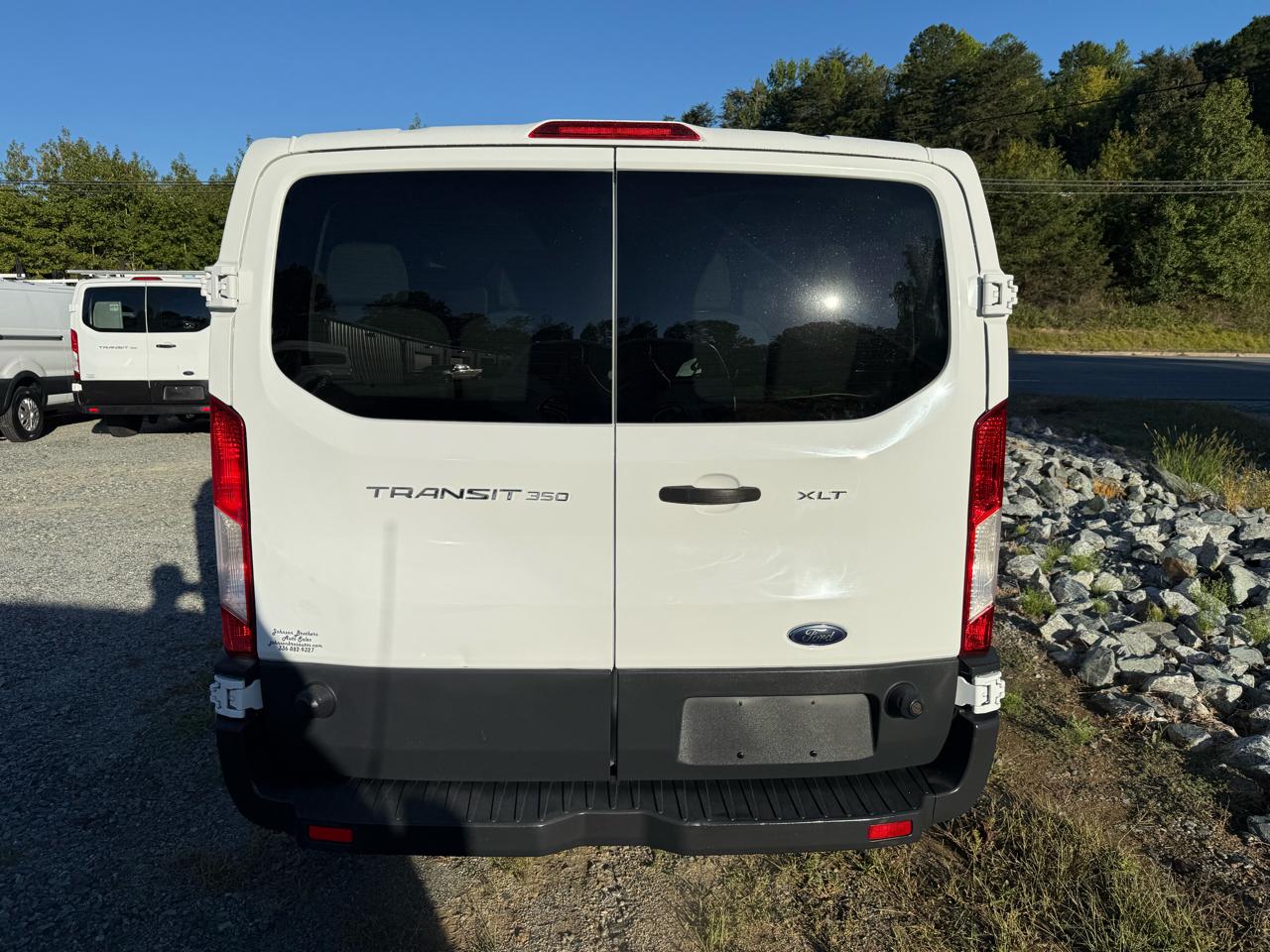 Ford Transit 350 Wagon Low Roof XLT 60/40 Pass. 148-in. WB 2015
