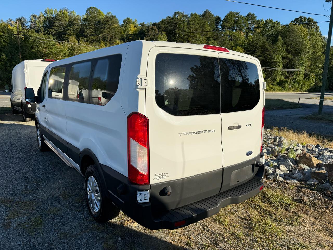 Ford Transit 350 Wagon Low Roof XLT 60/40 Pass. 148-in. WB 2015