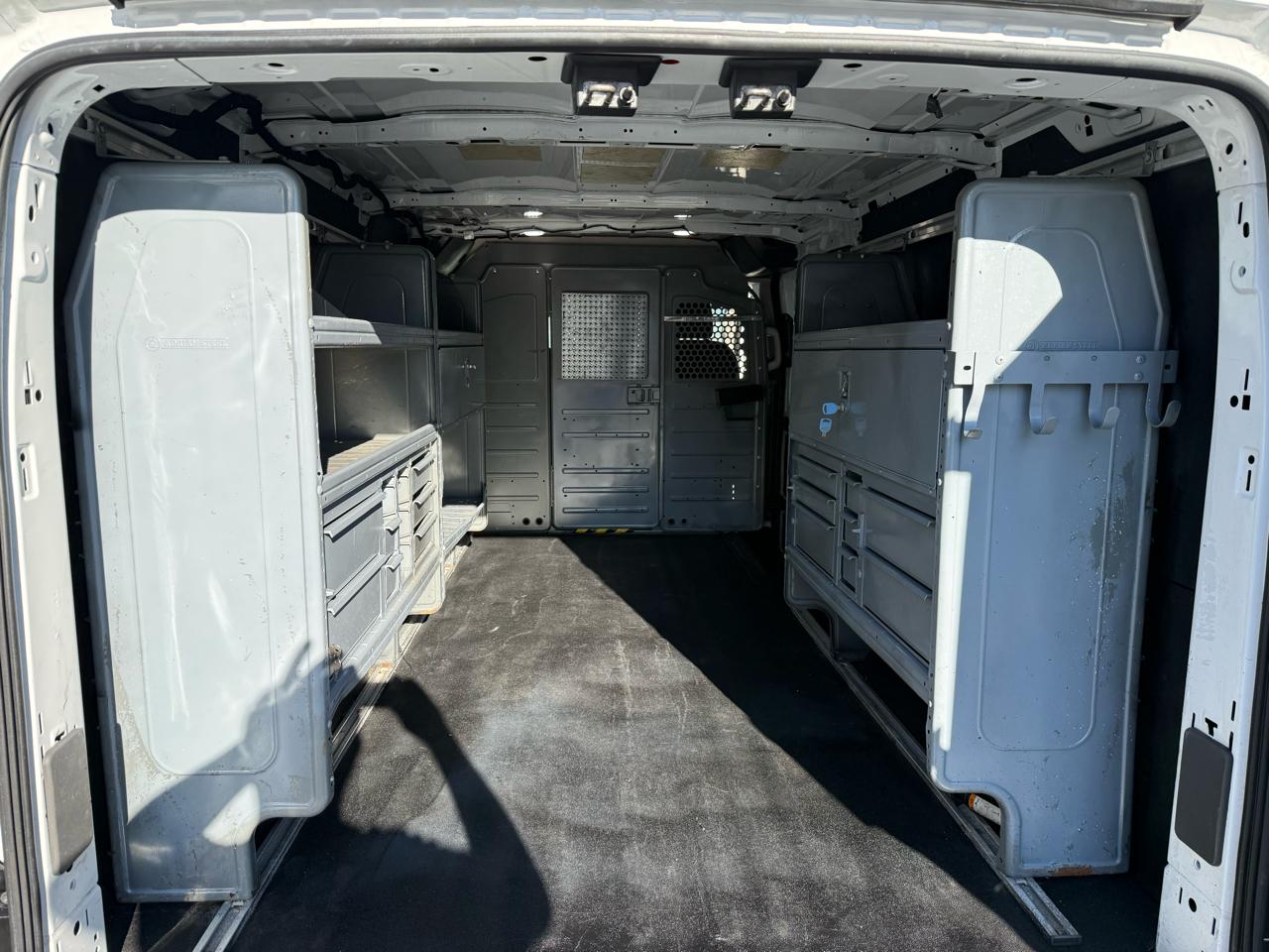 Ford Transit 150 Van Low Roof w/Sliding Pass. 130-in. WB 2021