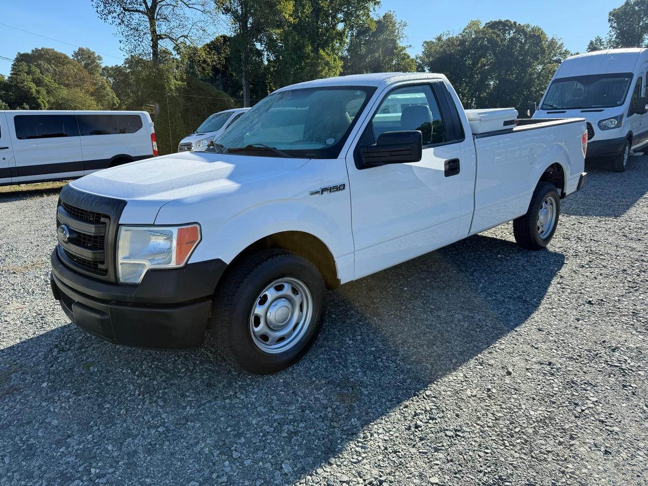 Ford F-150 2WD Reg Cab 141" XL 2014