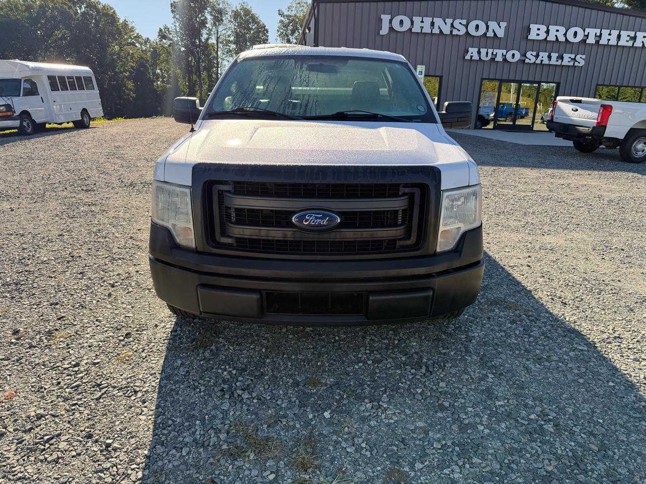 Ford F-150 2WD Reg Cab 141" XL 2014