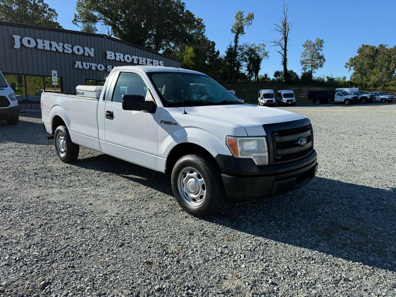 Ford F-150 2WD Reg Cab 141" XL 2014