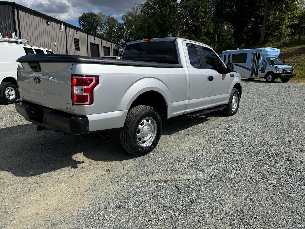 Ford F-150 4WD SuperCab 145" XL 2019
