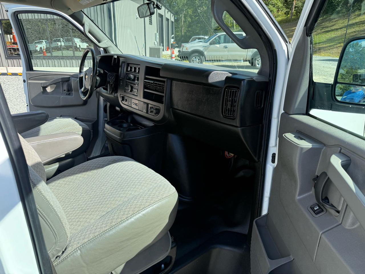 Chevrolet Express 3500 Cargo Extended 2016