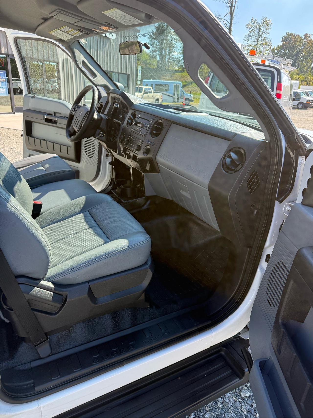 Ford F-250 SD XL Crew Cab LWB 2WD 2016