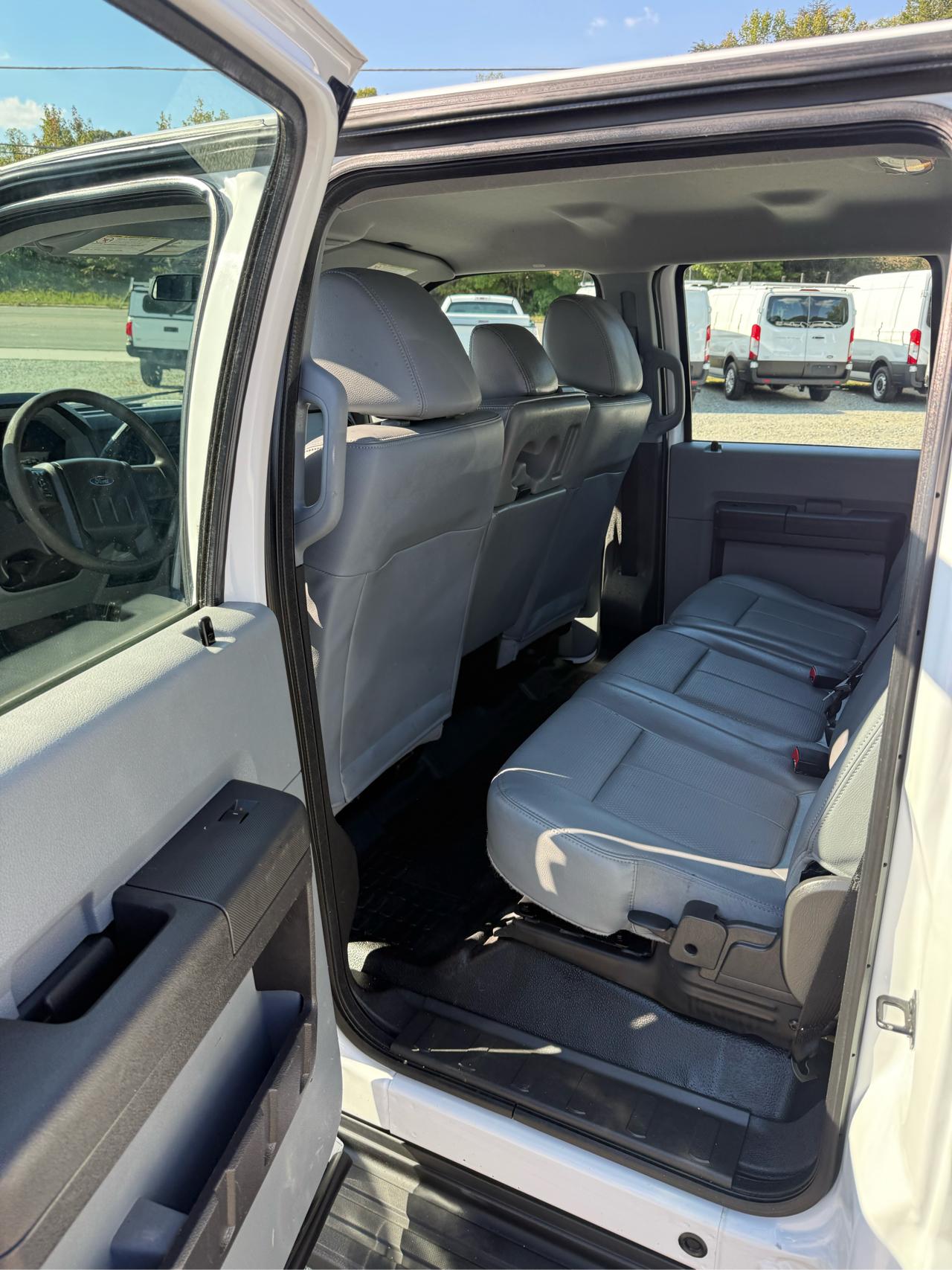 Ford F-250 SD XL Crew Cab LWB 2WD 2016