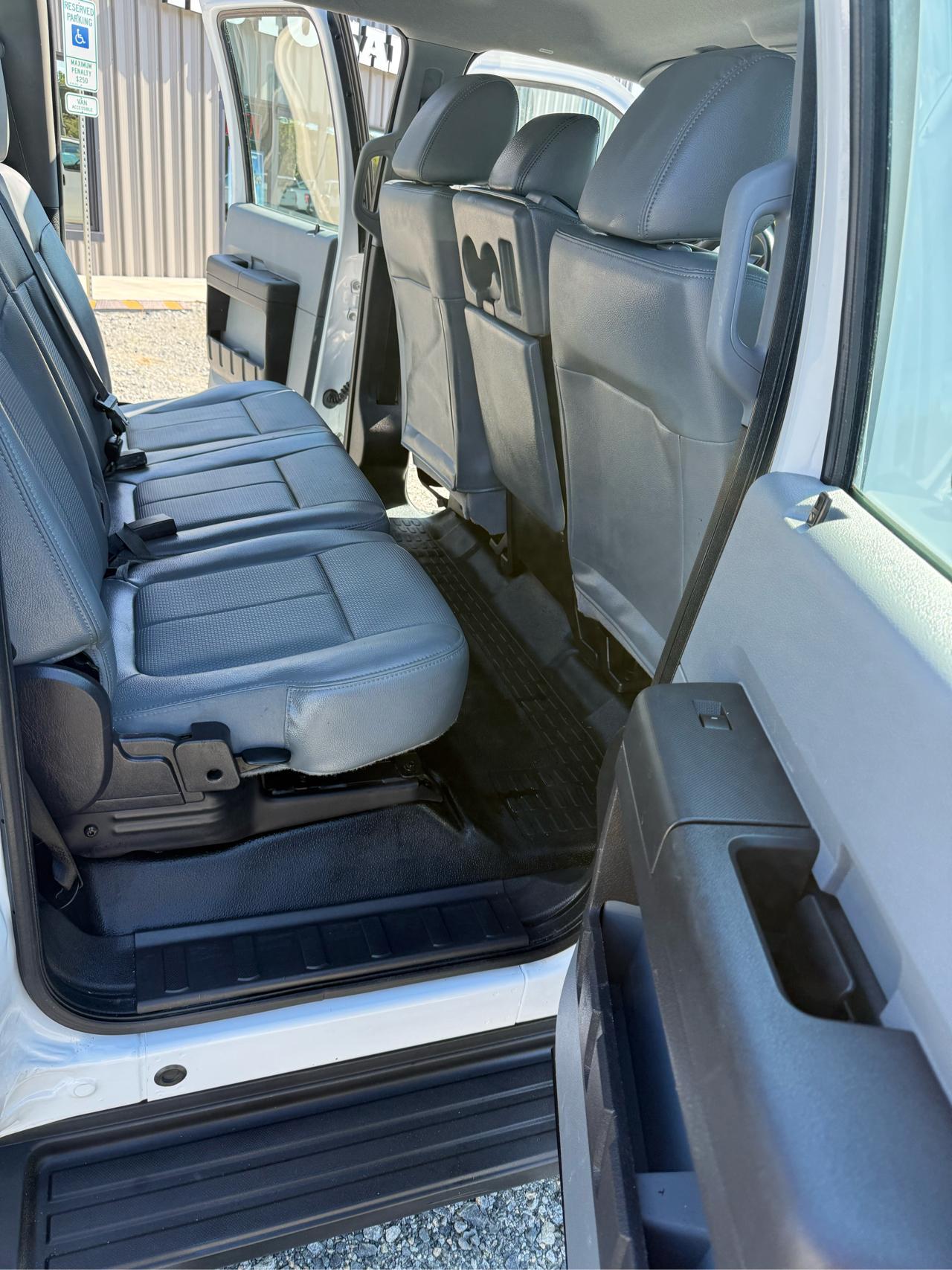 Ford F-250 SD XL Crew Cab LWB 2WD 2016