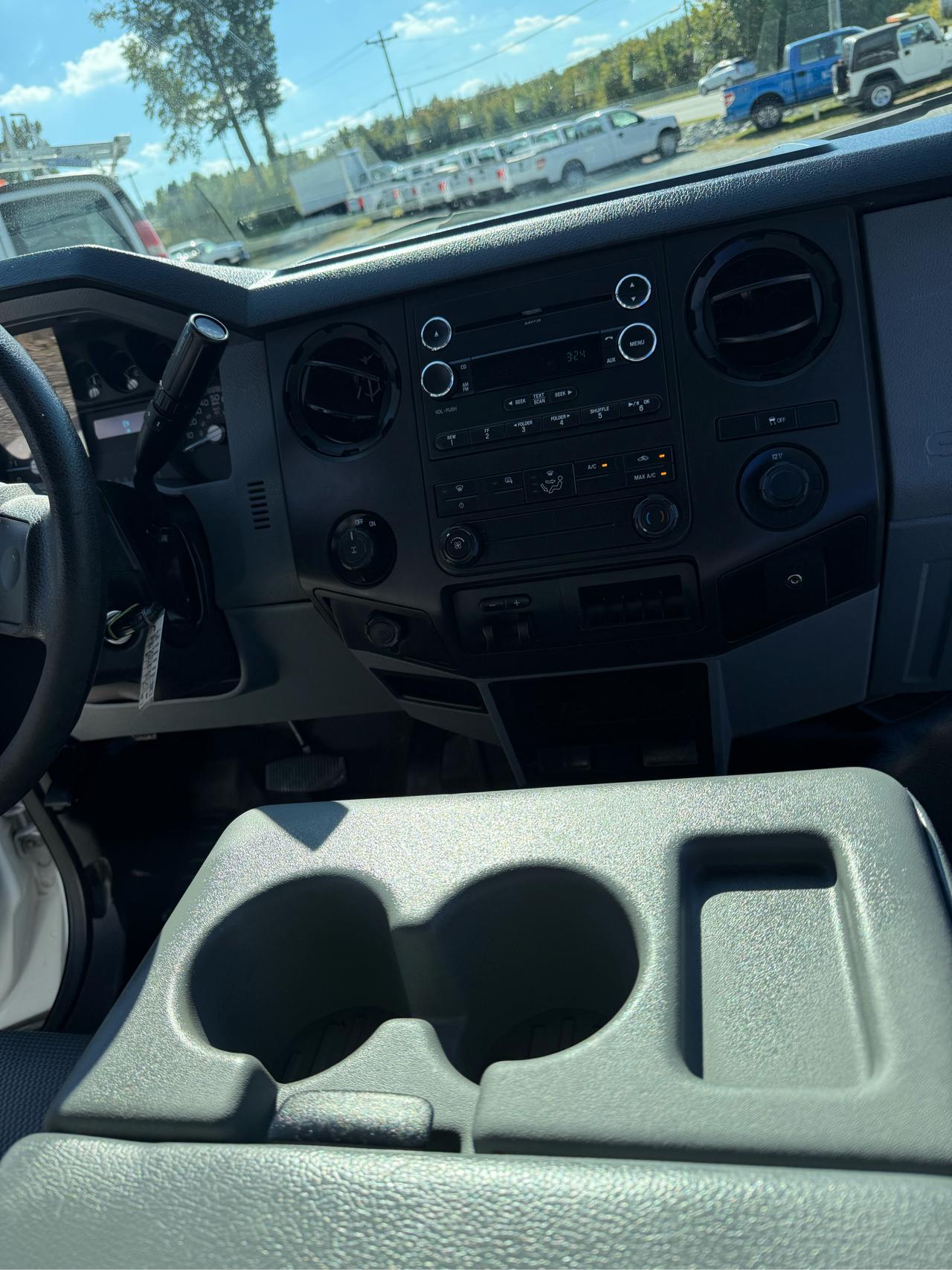 Ford F-250 SD XL Crew Cab LWB 2WD 2016