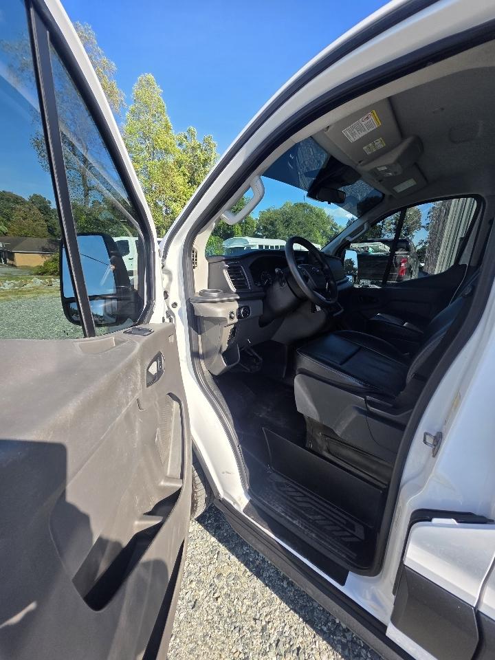 Ford Transit 150 Van Low Roof w/Sliding Pass. 130-in. WB 2021