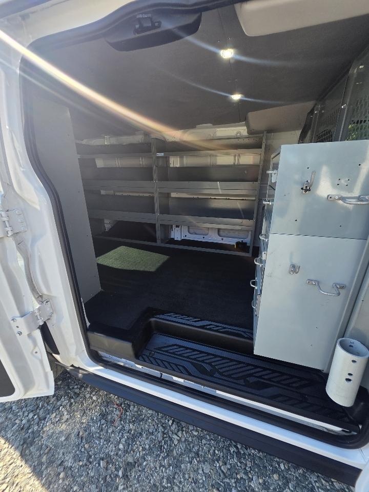 Ford Transit 150 Van Low Roof w/Sliding Pass. 130-in. WB 2021