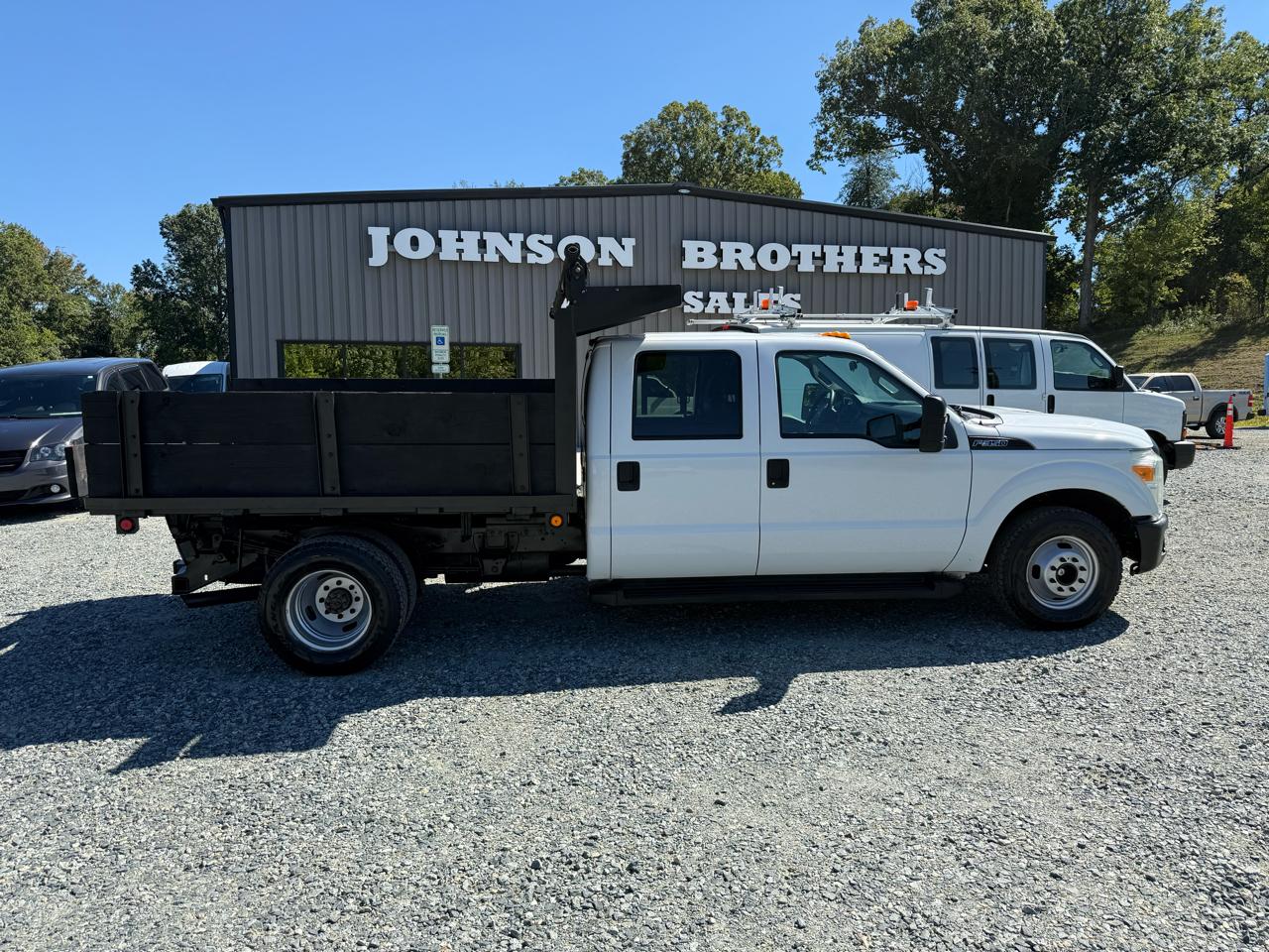 Ford F-350 SD XL Crew Cab 2WD DRW 2013