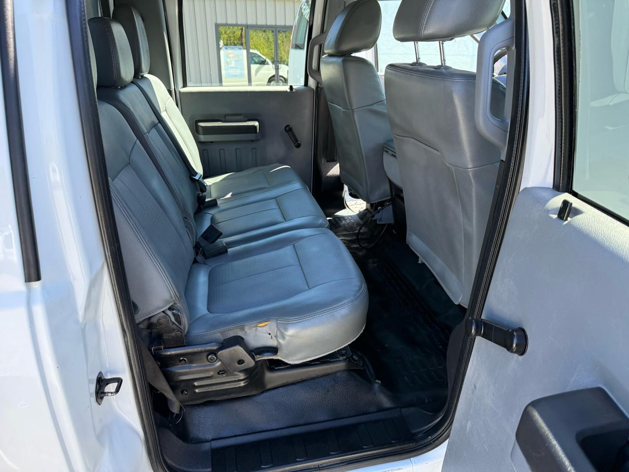 Ford F-350 SD XL Crew Cab 2WD DRW 2013