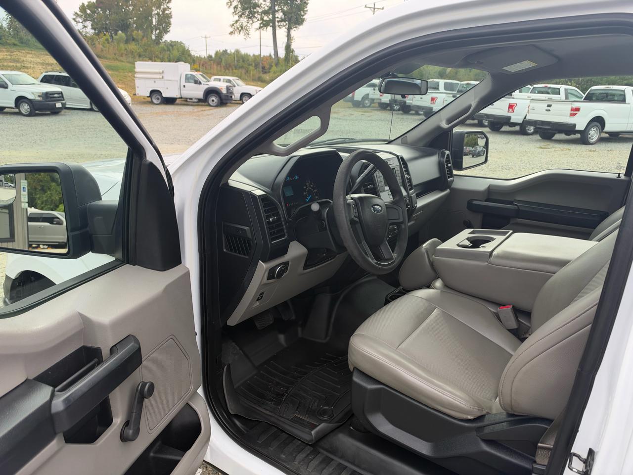Ford F-150 2WD Reg Cab 141" XL 2016