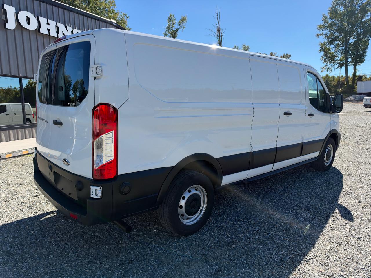 Ford Transit 250 Van Low Roof w/Sliding Pass. 130-in. WB 2020