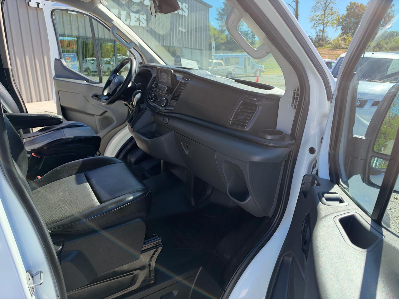 Ford Transit 250 Van Low Roof w/Sliding Pass. 130-in. WB 2020