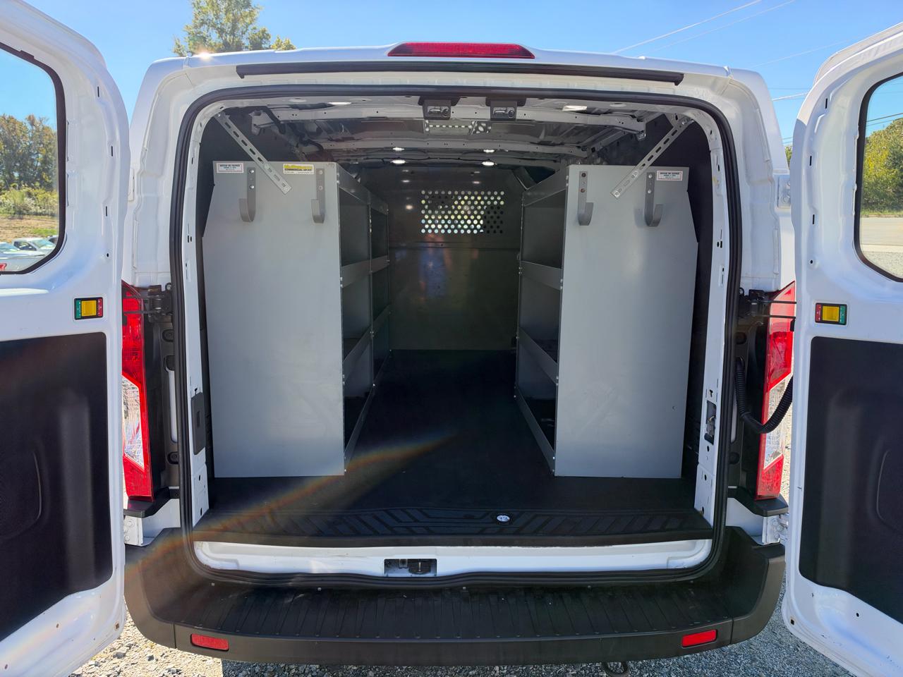 Ford Transit 250 Van Low Roof w/Sliding Pass. 130-in. WB 2020