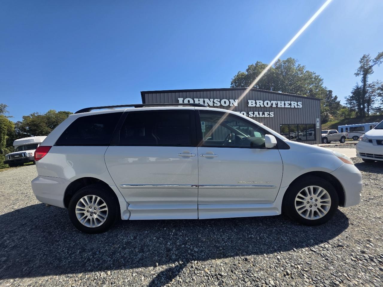 Toyota Sienna XLE Limited FWD 2008