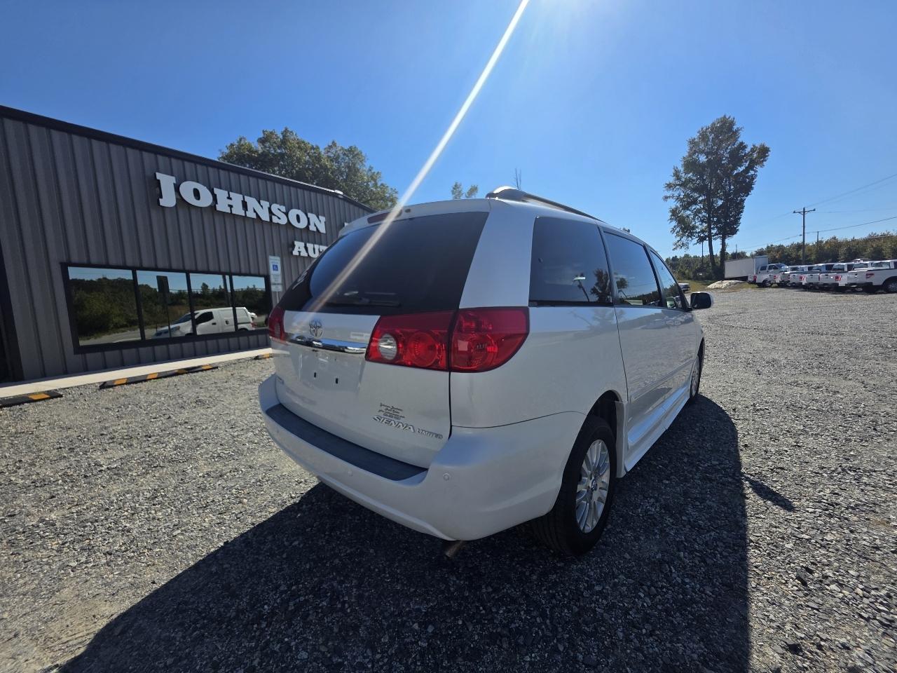 Toyota Sienna XLE Limited FWD 2008