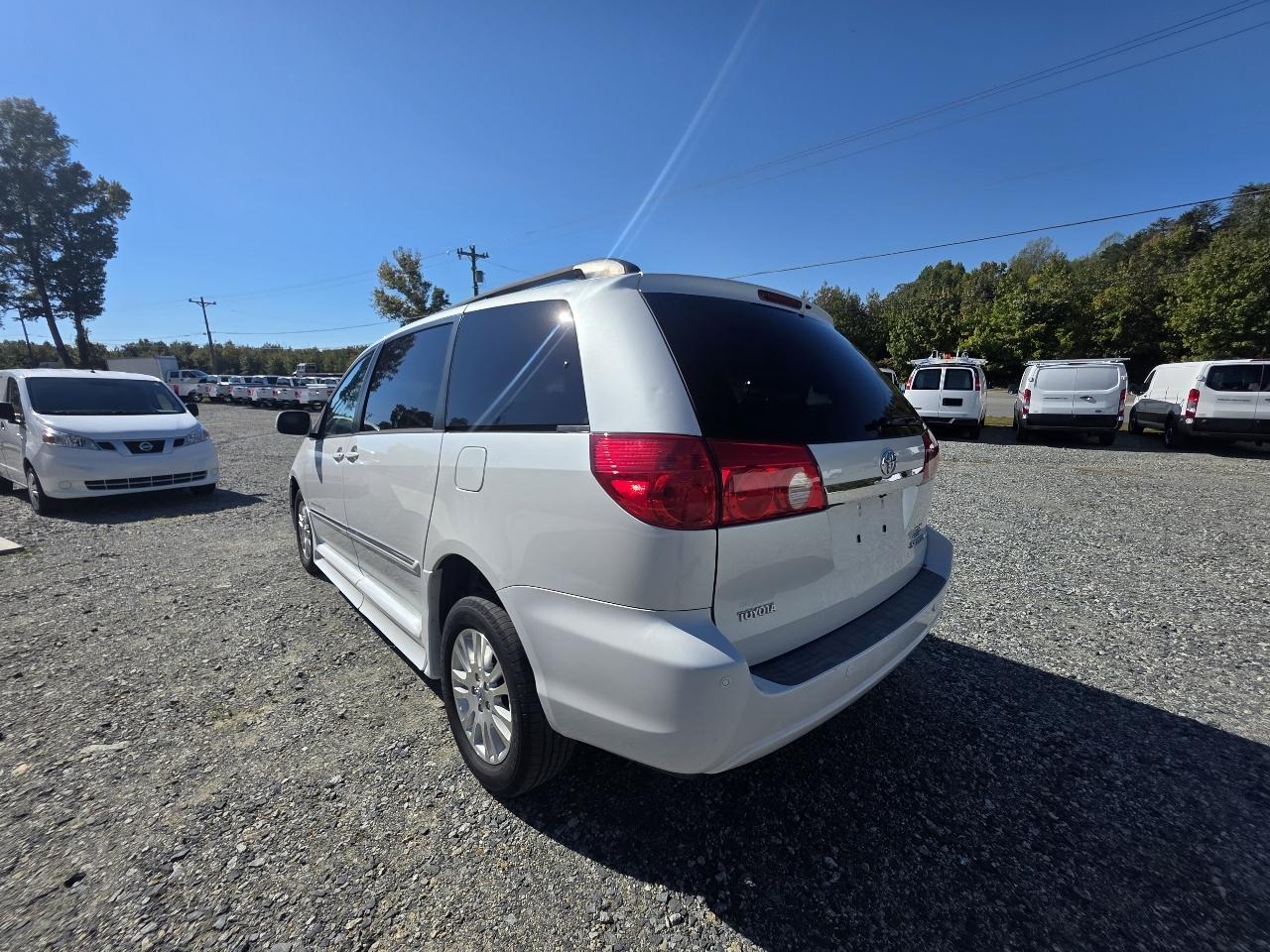 Toyota Sienna XLE Limited FWD 2008