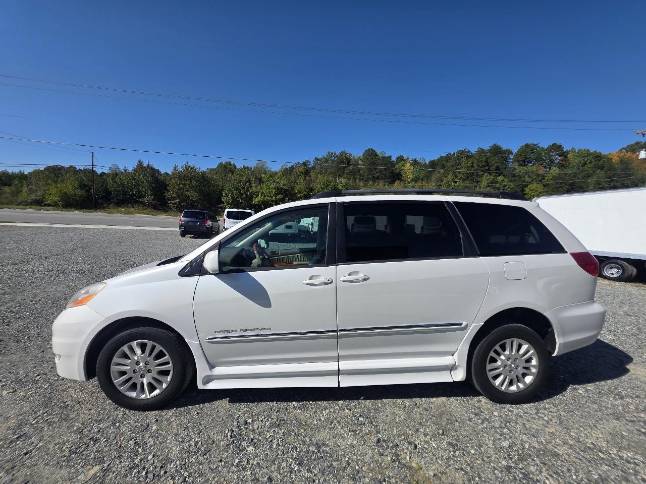 Toyota Sienna XLE Limited FWD 2008