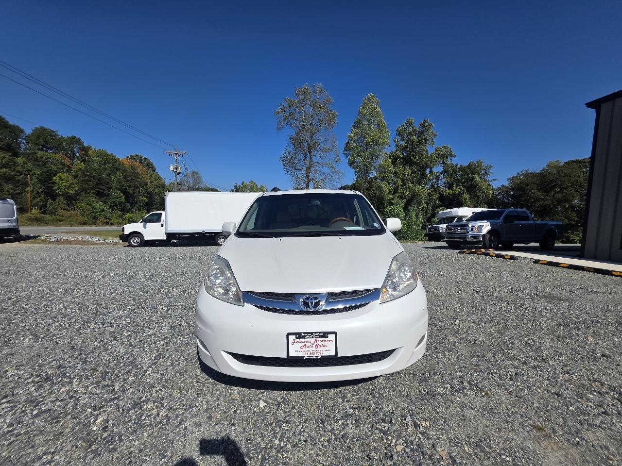 Toyota Sienna XLE Limited FWD 2008
