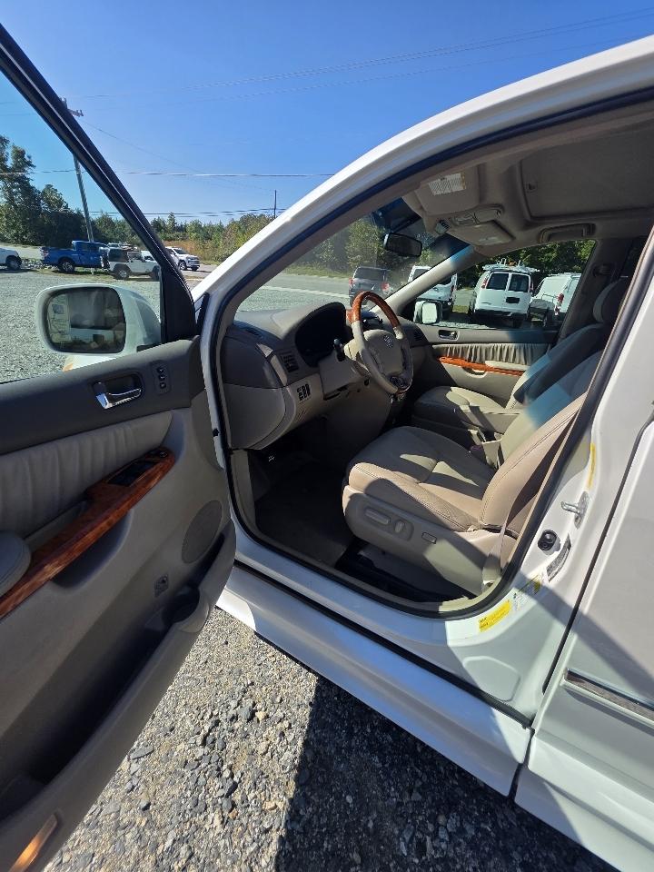 Toyota Sienna XLE Limited FWD 2008