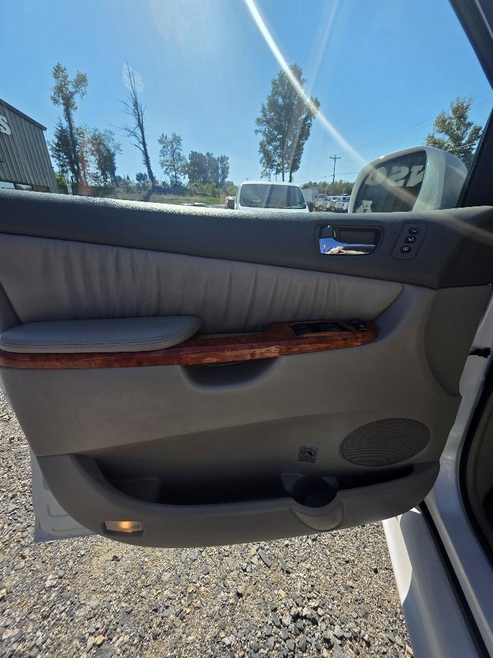 Toyota Sienna XLE Limited FWD 2008