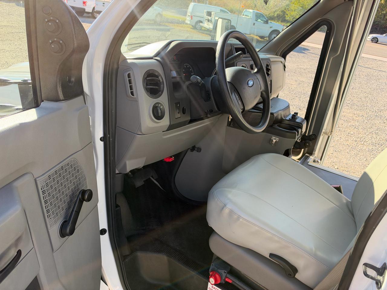 Ford Econoline E350 2014