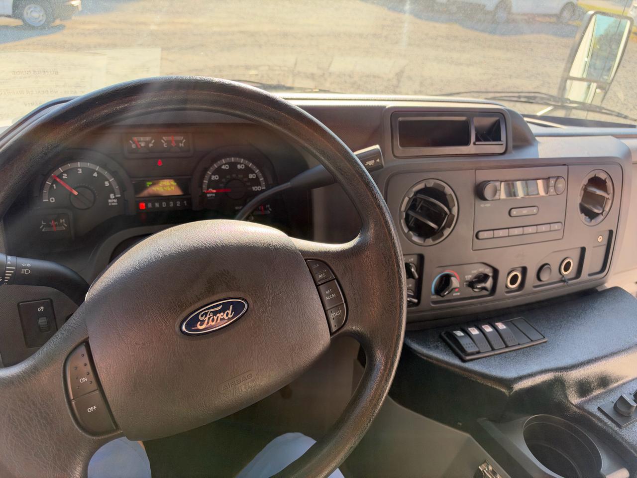 Ford Econoline E350 2014