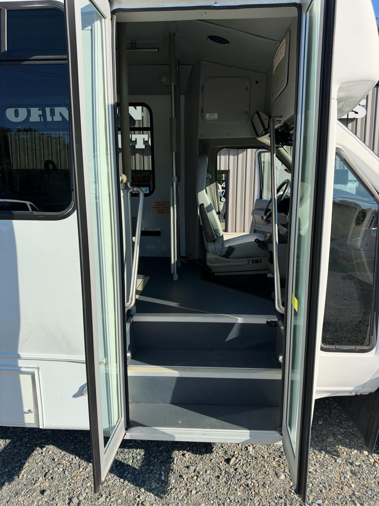 Ford Econoline E350 2014