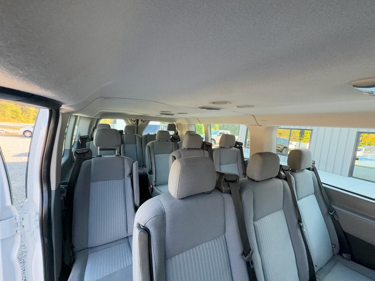 Ford Transit 350 Wagon Low Roof XLT 60/40 Pass. 148-in. WB 2015