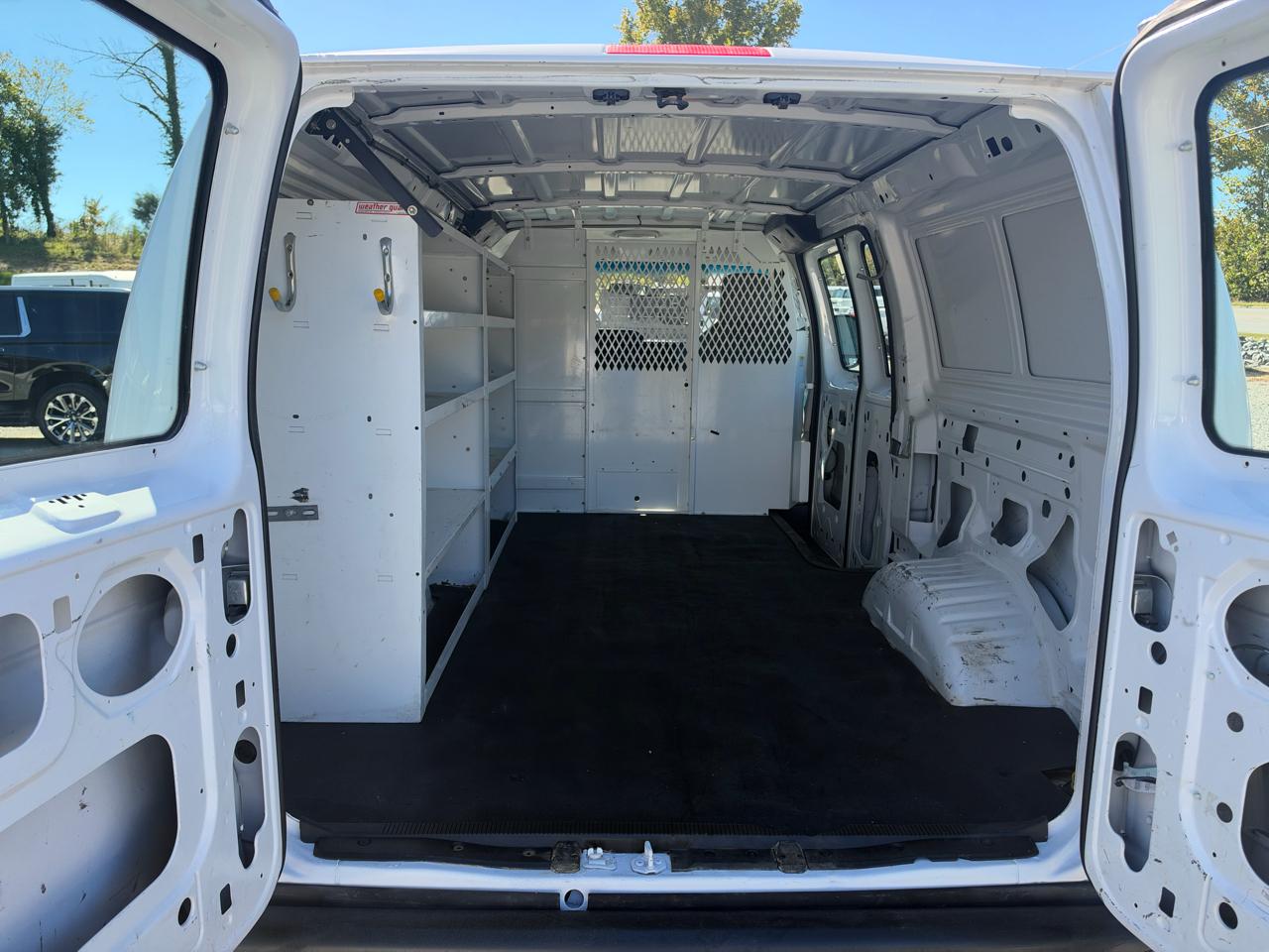 Ford Econoline E-150 2009