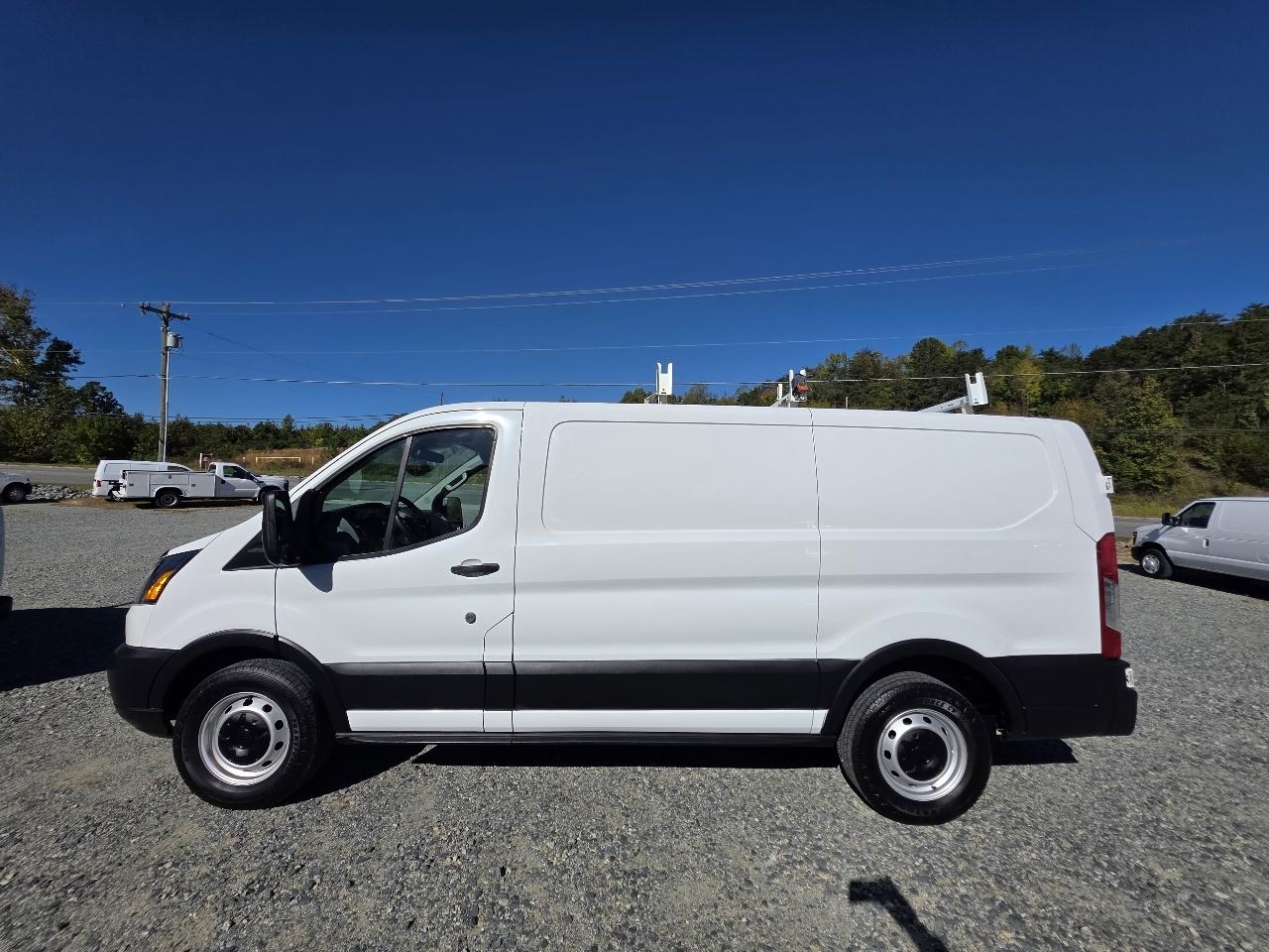 Ford Transit 150 Van Low Roof 60/40 Pass. 130-in. WB 2019