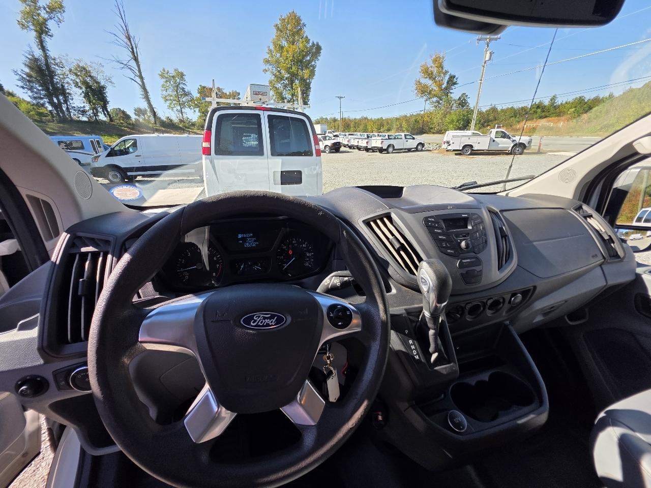 Ford Transit 150 Van Low Roof 60/40 Pass. 130-in. WB 2019