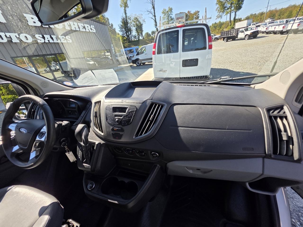 Ford Transit 150 Van Low Roof 60/40 Pass. 130-in. WB 2019