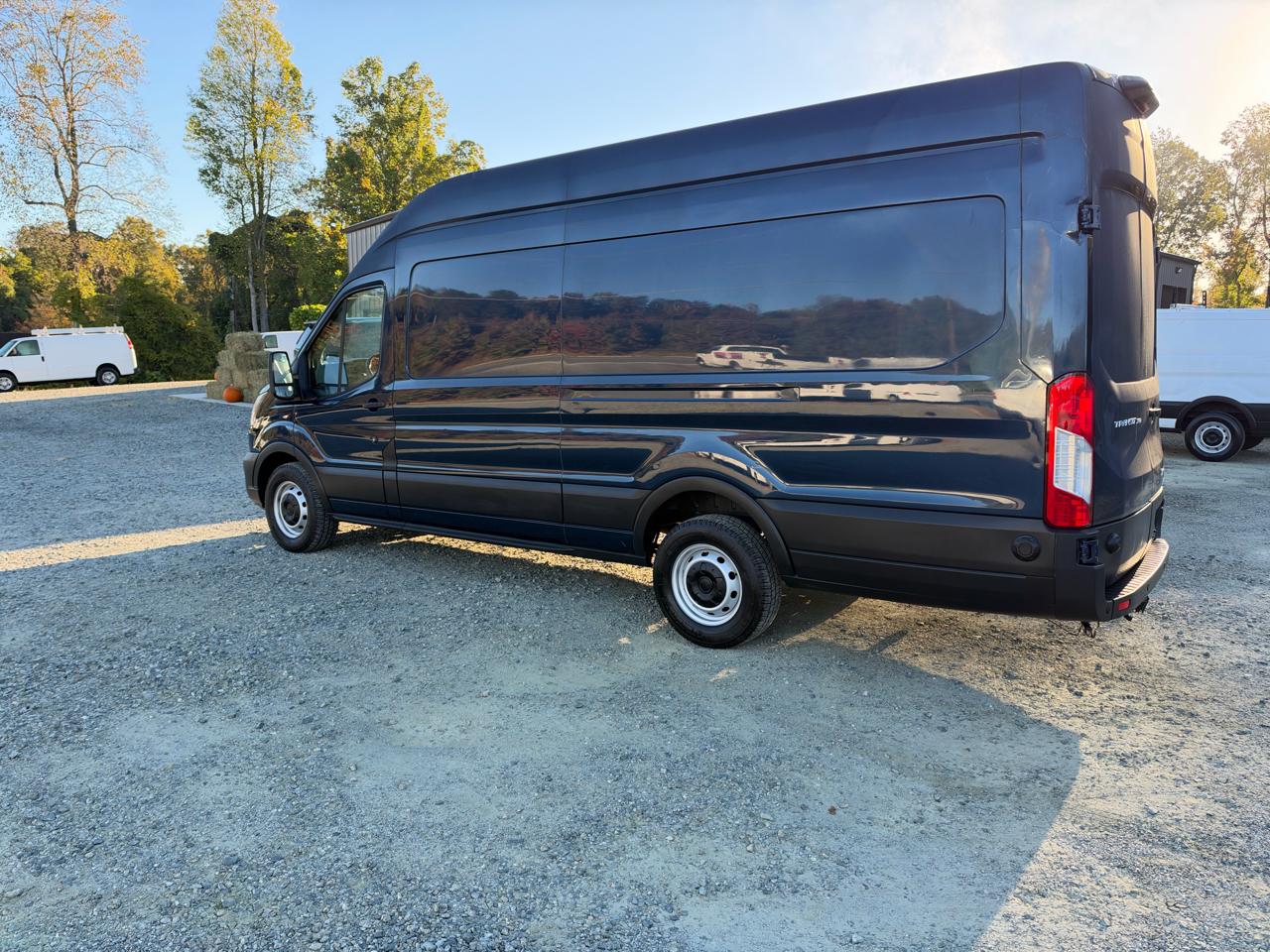 Ford Transit 250 Van High Roof w/Sliding Pass. 148-in. WB EL 2020