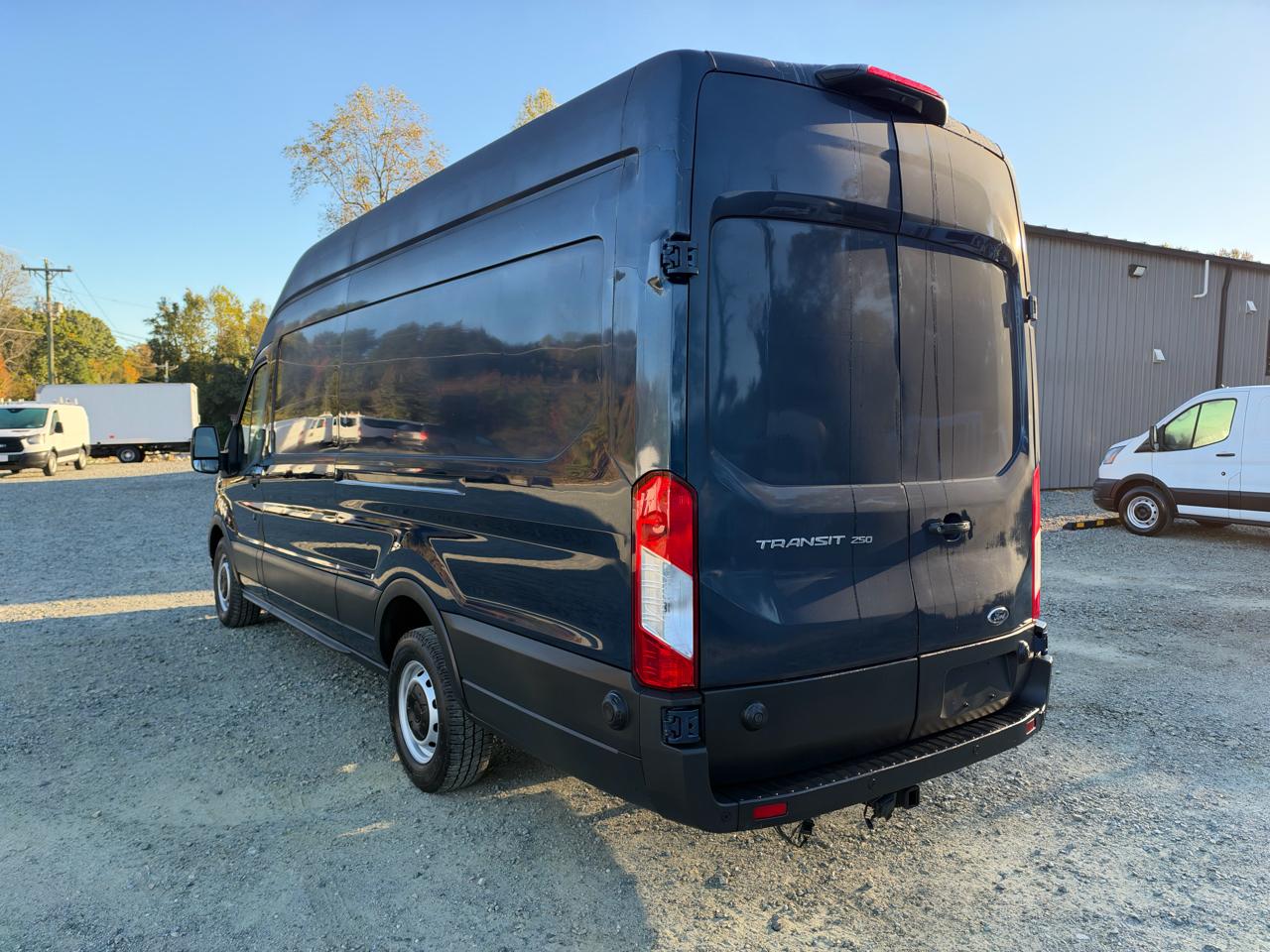 Ford Transit 250 Van High Roof w/Sliding Pass. 148-in. WB EL 2020