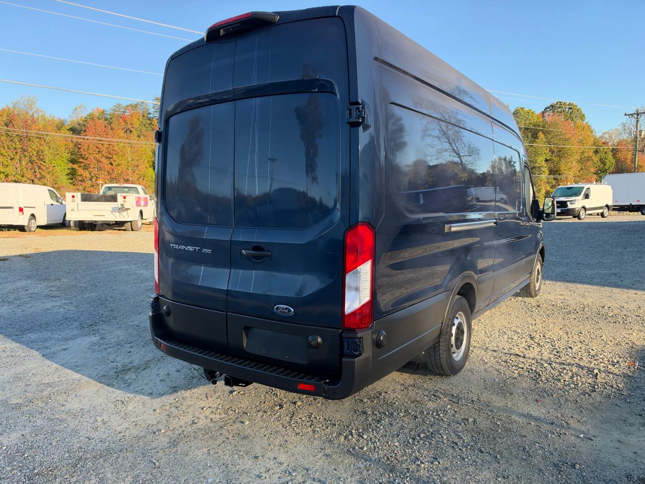 Ford Transit 250 Van High Roof w/Sliding Pass. 148-in. WB EL 2020