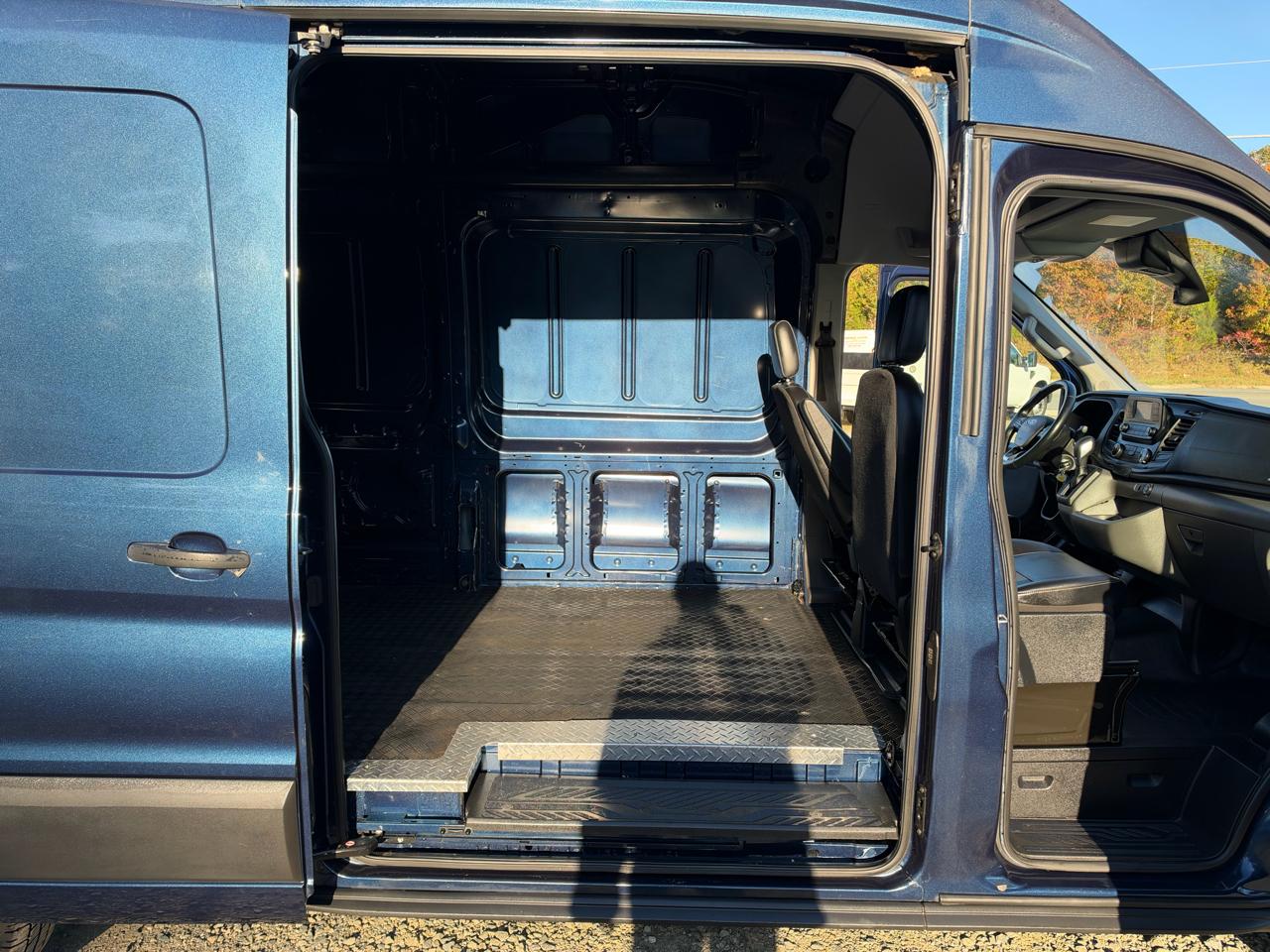 Ford Transit 250 Van High Roof w/Sliding Pass. 148-in. WB EL 2020