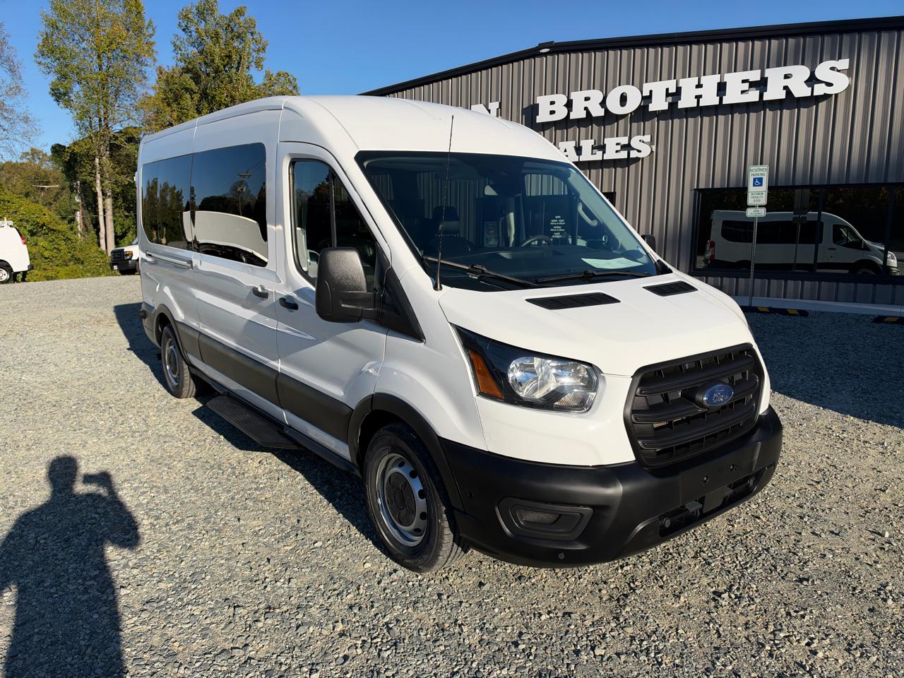 Ford Transit 350 Wagon Med. Roof XL w/Sliding Pass. 148-in. WB 2020
