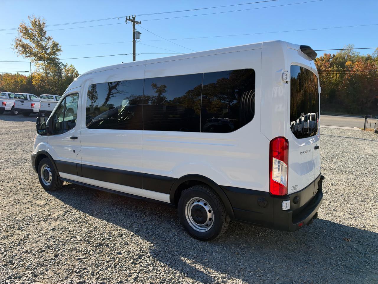 Ford Transit 350 Wagon Med. Roof XL w/Sliding Pass. 148-in. WB 2020
