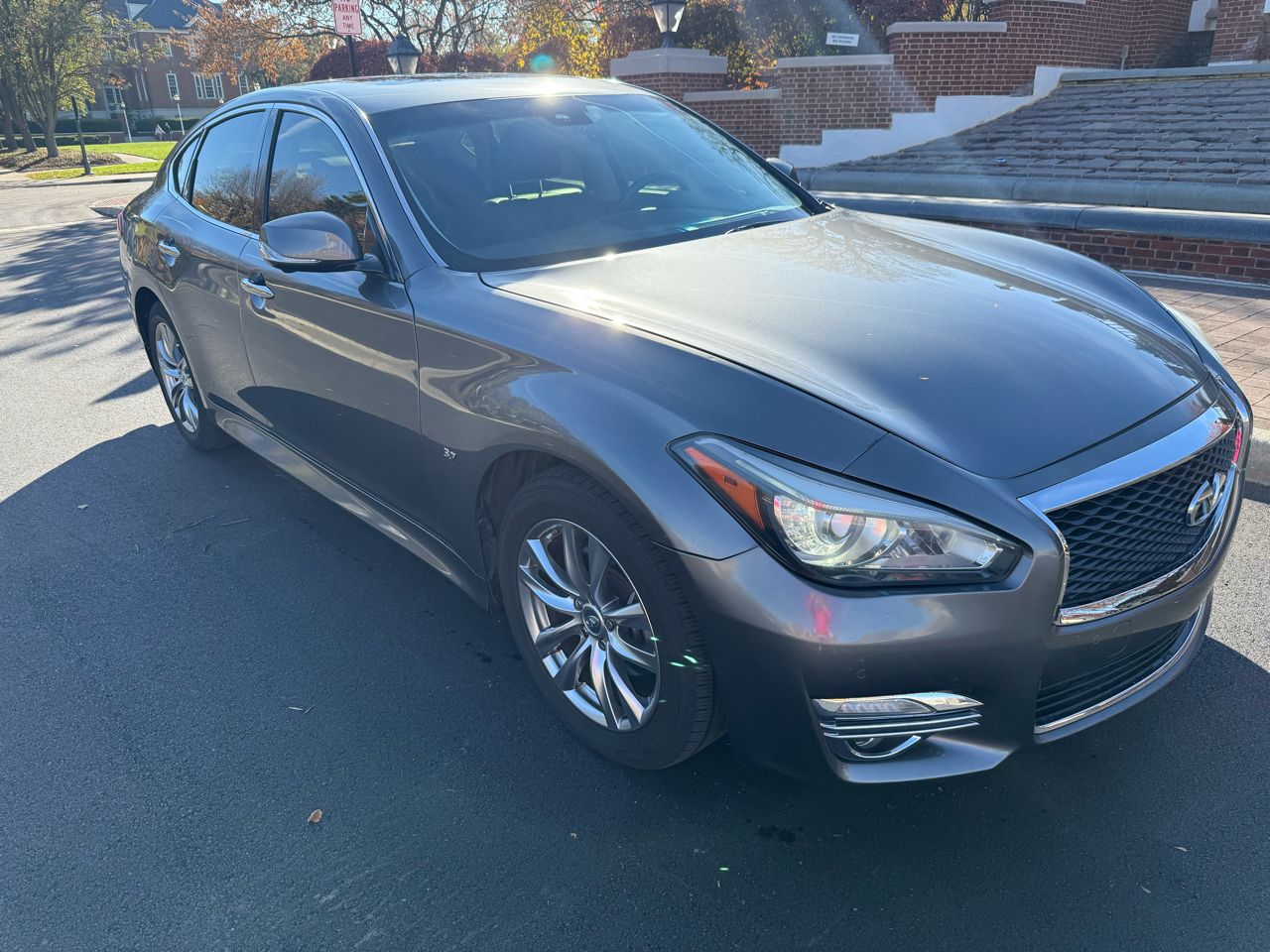 2016 INFINITI Q70 3.7