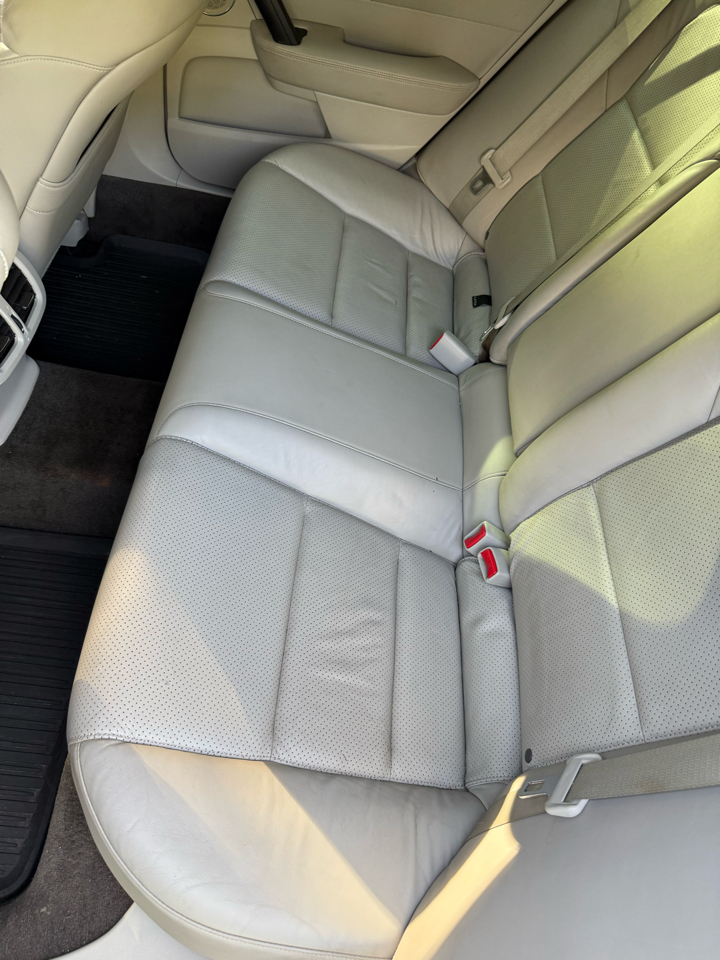 Acura TL 6-Speed AT with Tech Package and 18-In. WP 2014 Acura TL 6-Speed AT with Tech Package and 18-In. WP 2014