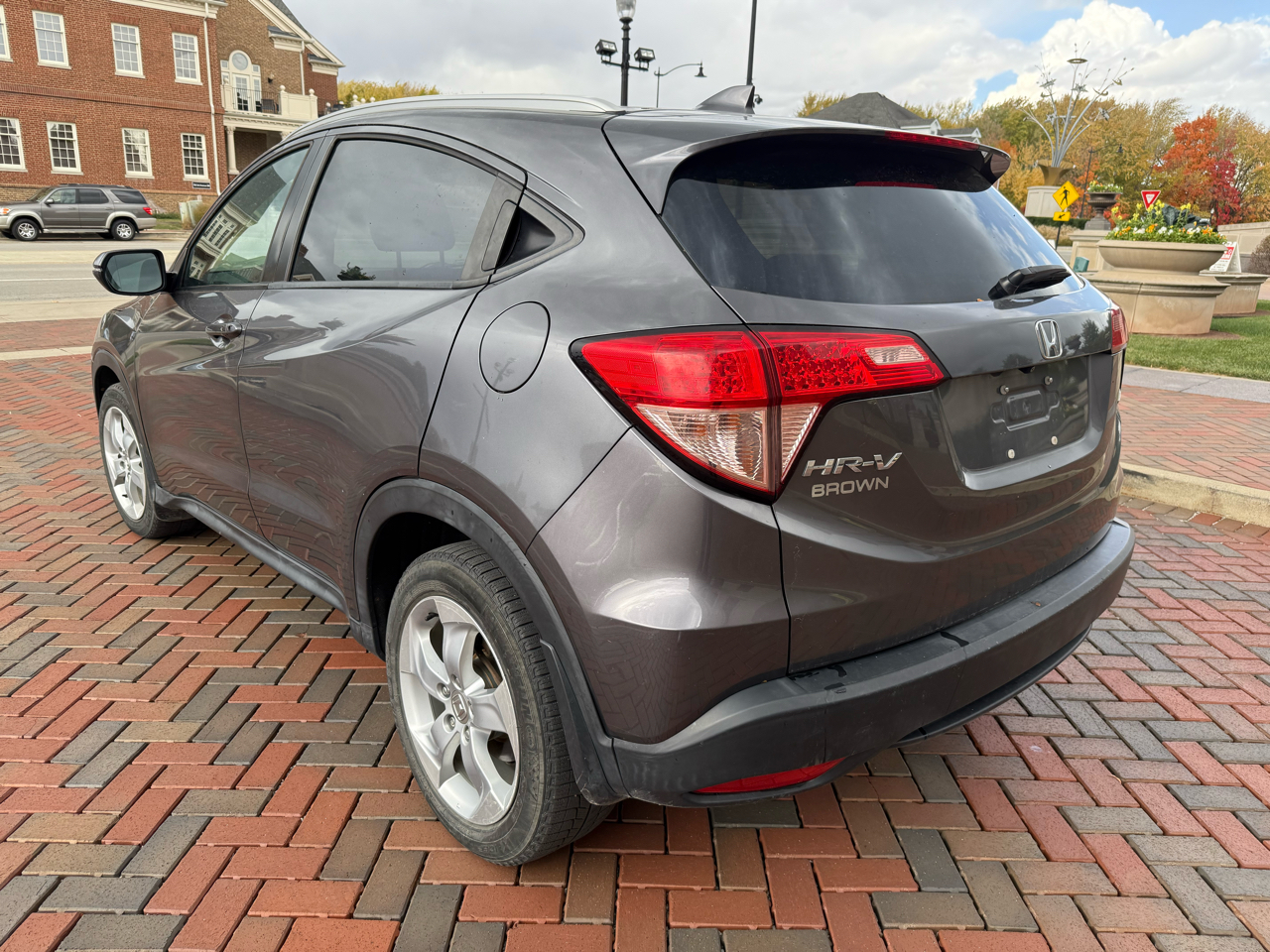 Honda HR-V EX-L w/Navigation 4WD CVT 2016 Honda HR-V EX-L w/Navigation 4WD CVT 2016