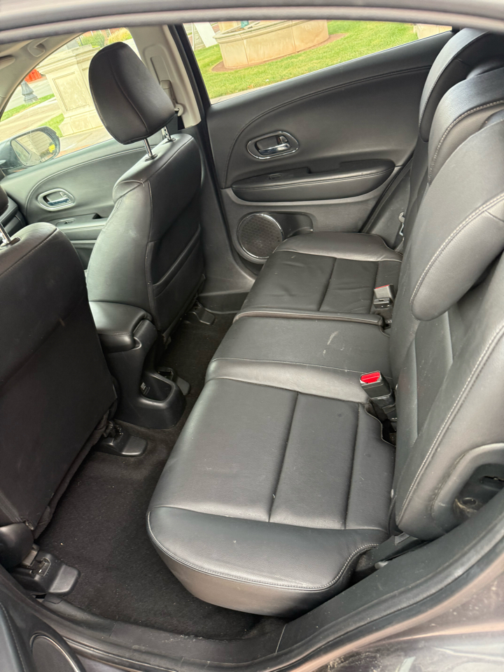 Honda HR-V EX-L w/Navigation 4WD CVT 2016 Honda HR-V EX-L w/Navigation 4WD CVT 2016